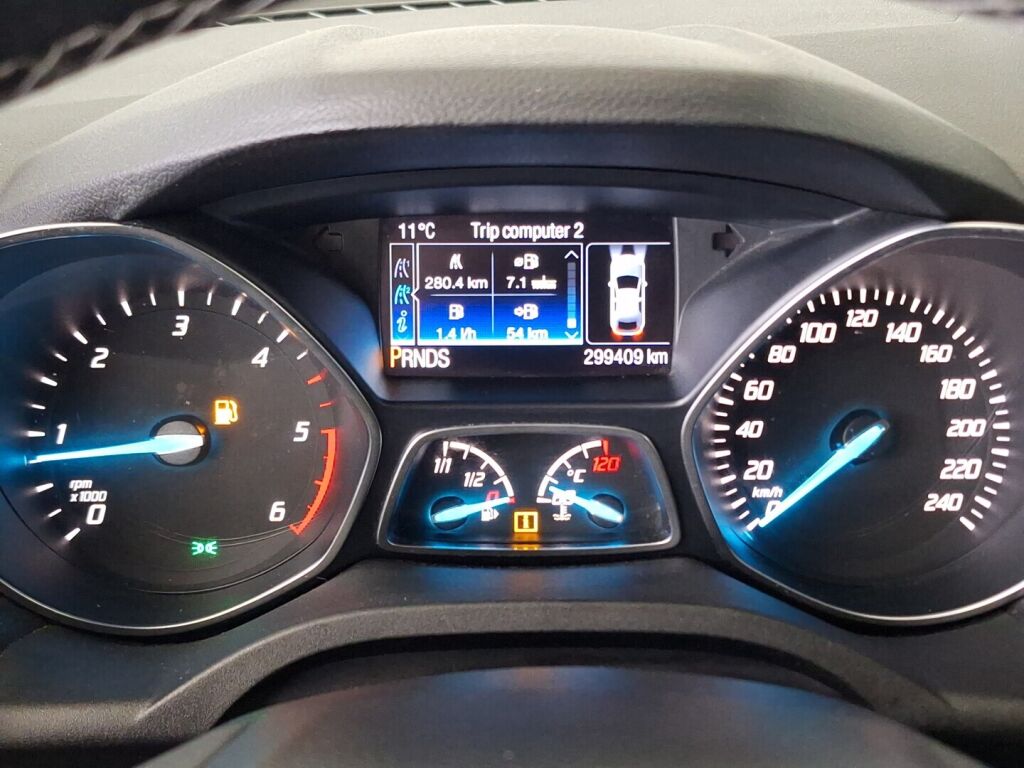 Ford Kuga 2016 Harmaa