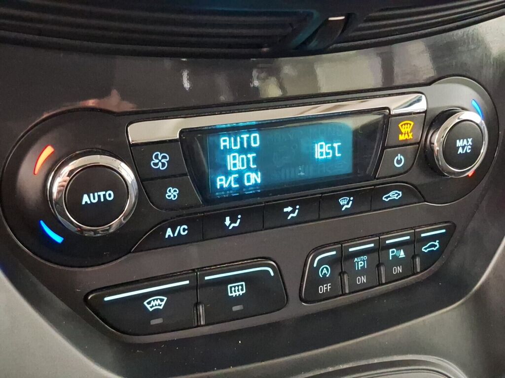 Ford Kuga 2016 Harmaa