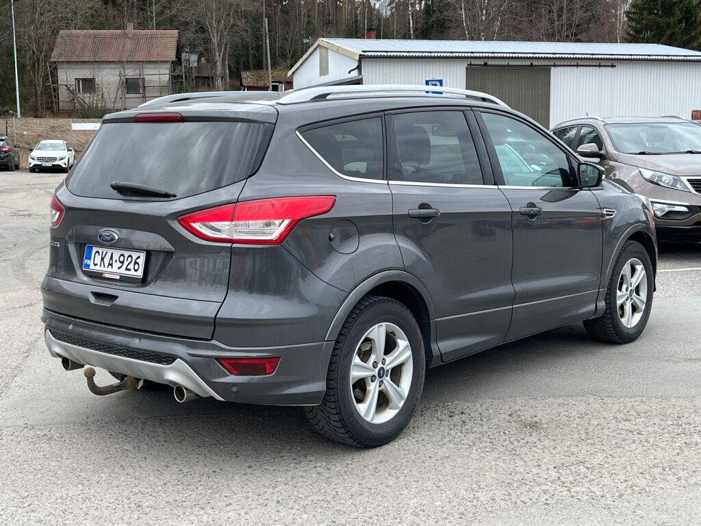 Ford Kuga 2016 Harmaa