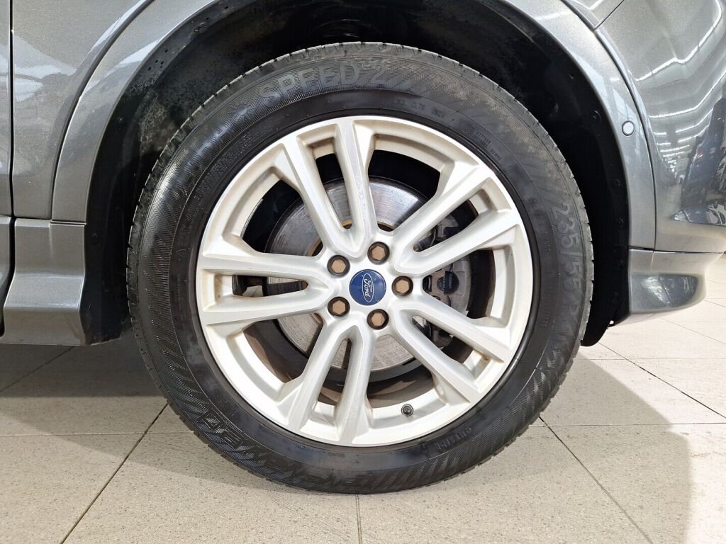Ford Kuga 2016 Harmaa