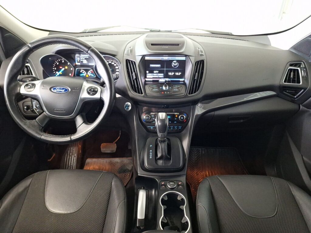 Ford Kuga 2016 Harmaa