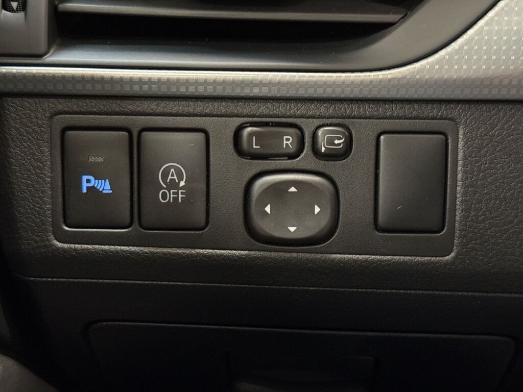 Toyota Avensis 2015 Valkoinen