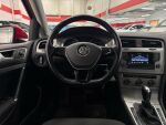 Volkswagen Golf 2016 Punainen