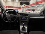 Volkswagen Golf 2016 Punainen