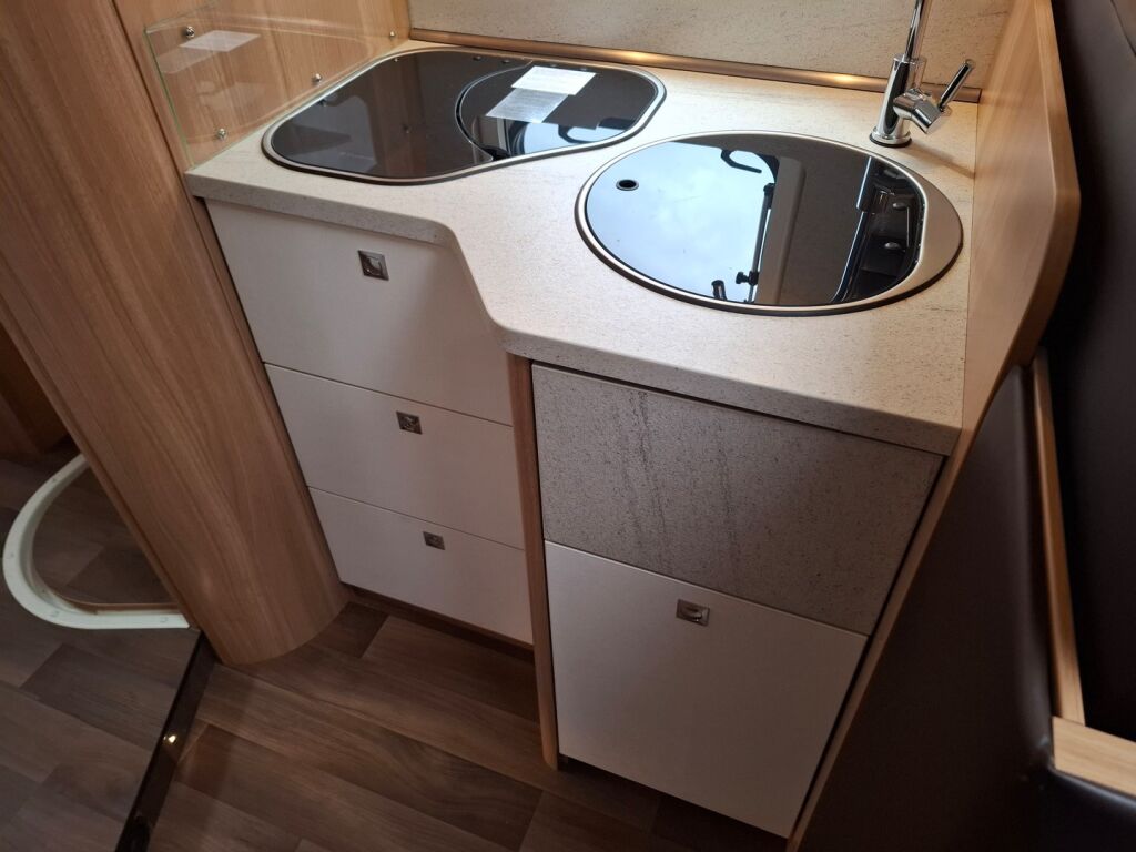 Dethleffs T7051 2017 Valkoinen