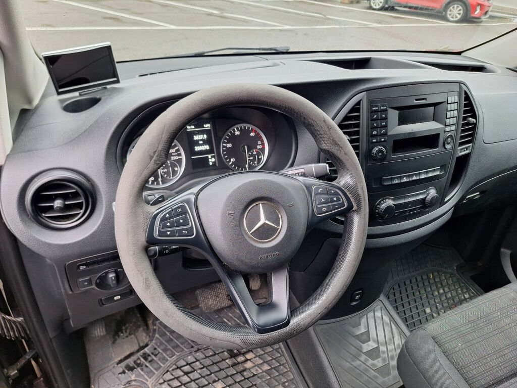Mercedes-Benz Vito 2015 Ruskea (beige)