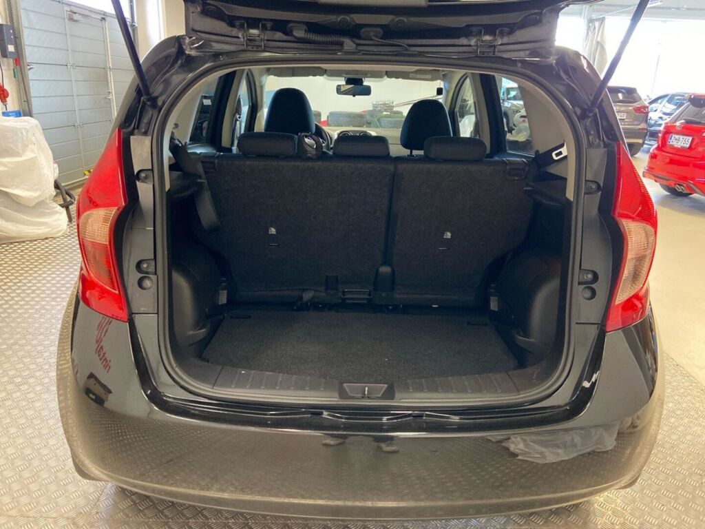 Nissan Note 2016 Musta