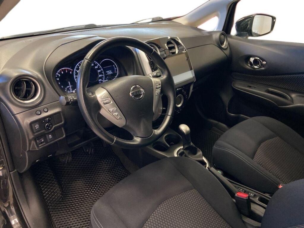 Nissan Note 2016 Musta