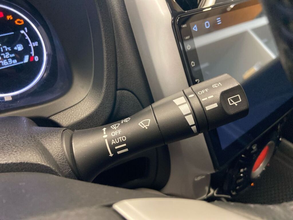 Nissan Note 2016 Musta
