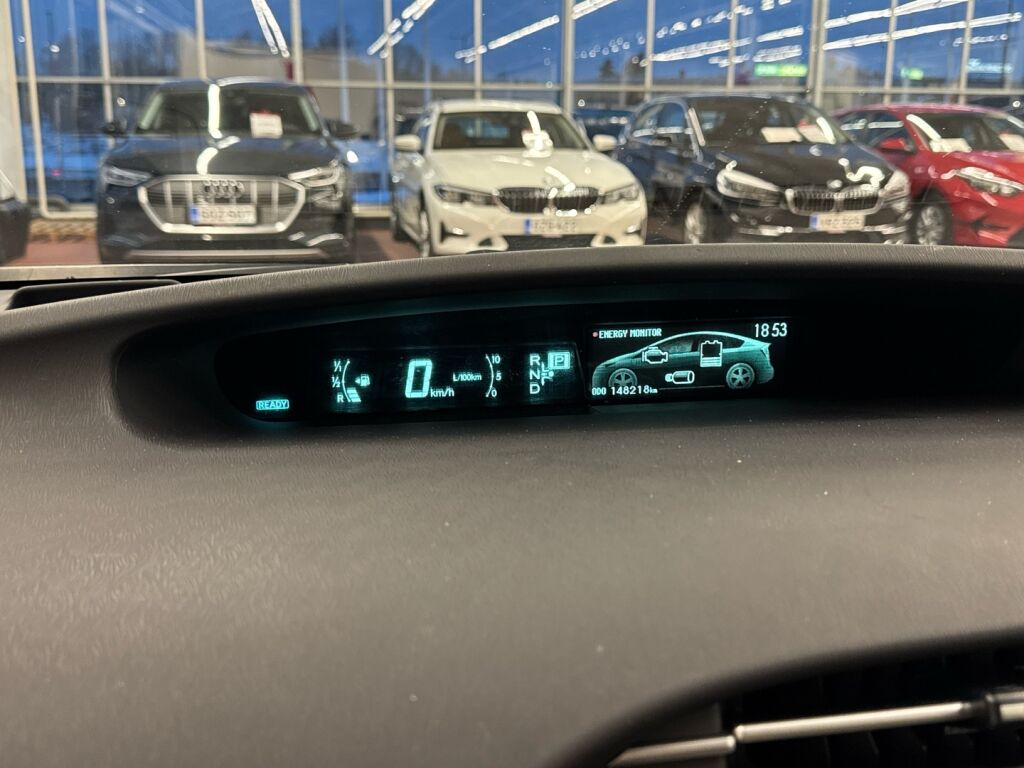 Toyota Prius 2016 Valkoinen