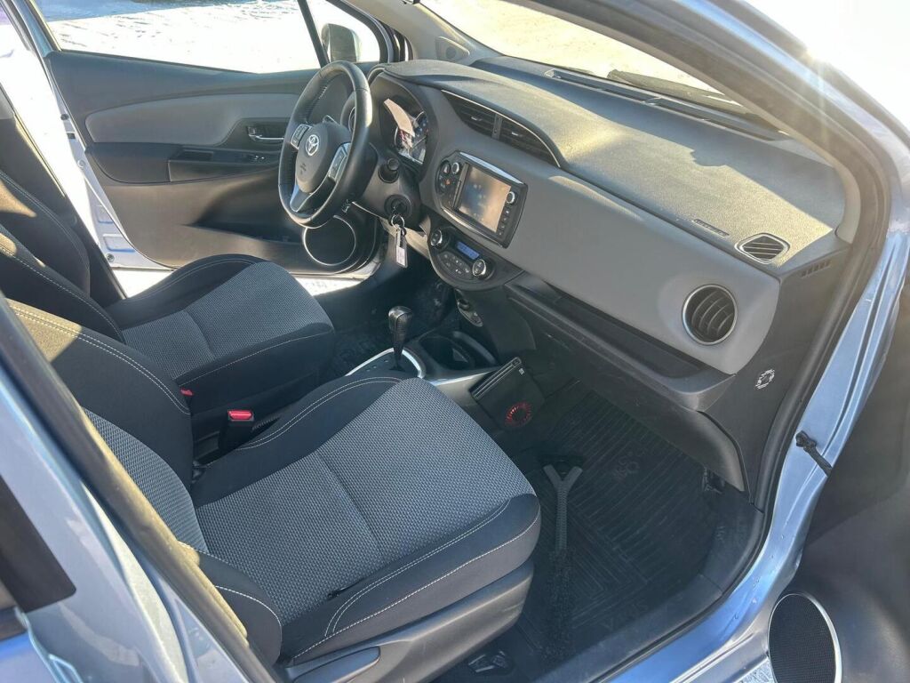 Toyota Yaris 2015 Sininen