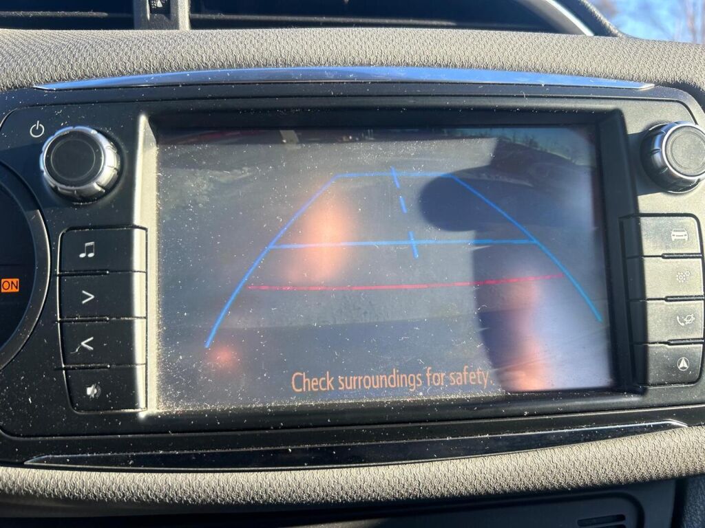 Toyota Yaris 2015 Sininen