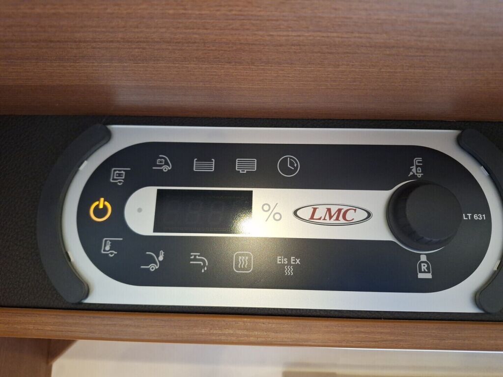 LMC T662 2015 Valkoinen