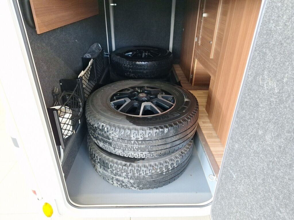 LMC T662 2015 Valkoinen