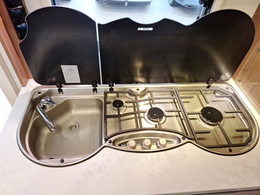 LMC T662 2015 Valkoinen