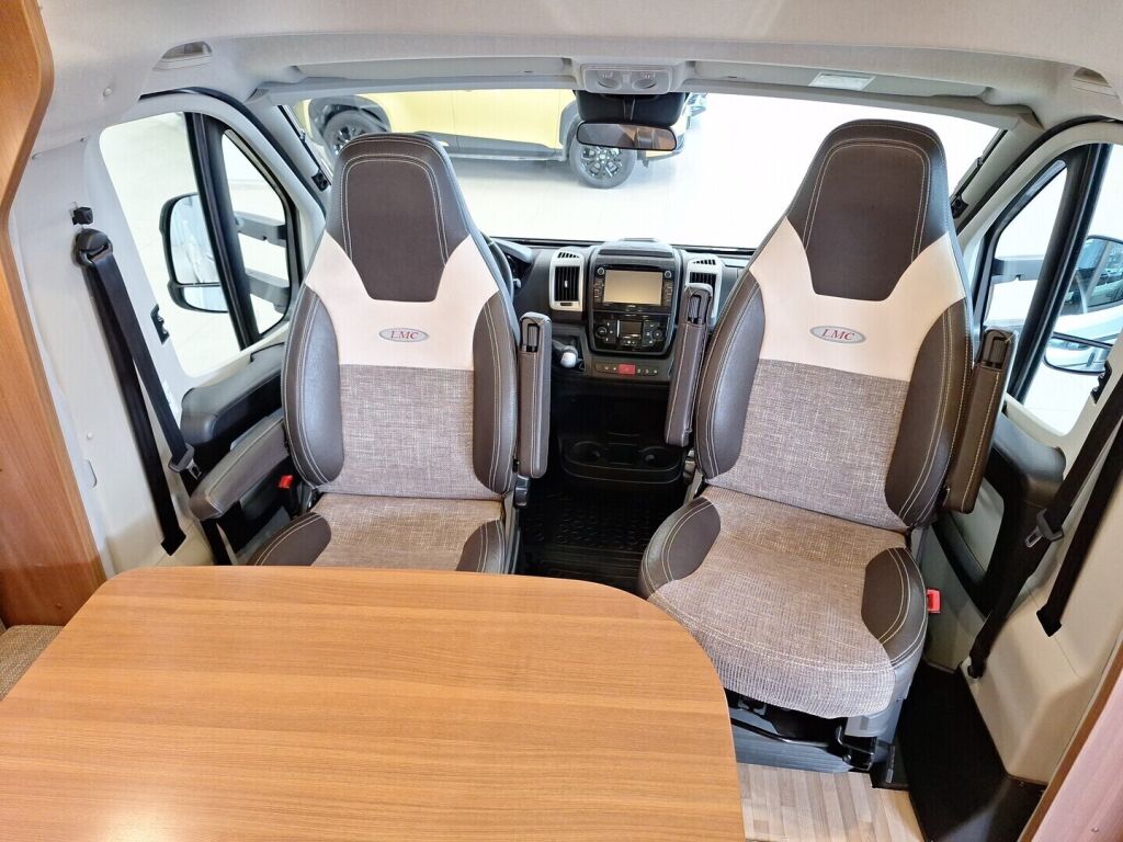 LMC T662 2015 Valkoinen