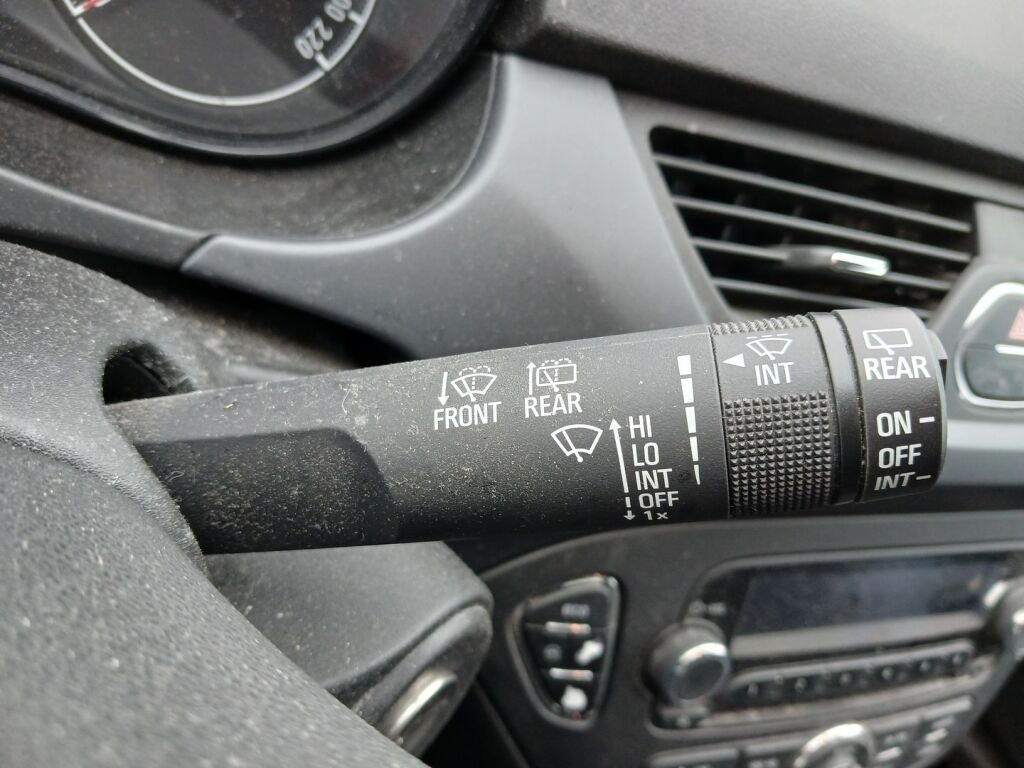 Opel Corsa 2016 Valkoinen