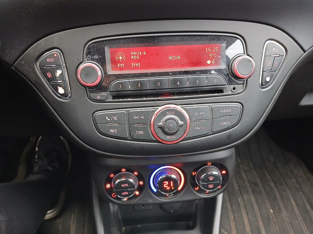 Opel Corsa 2016 Valkoinen