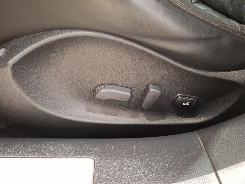 Infiniti FX30D 2012 Harmaa