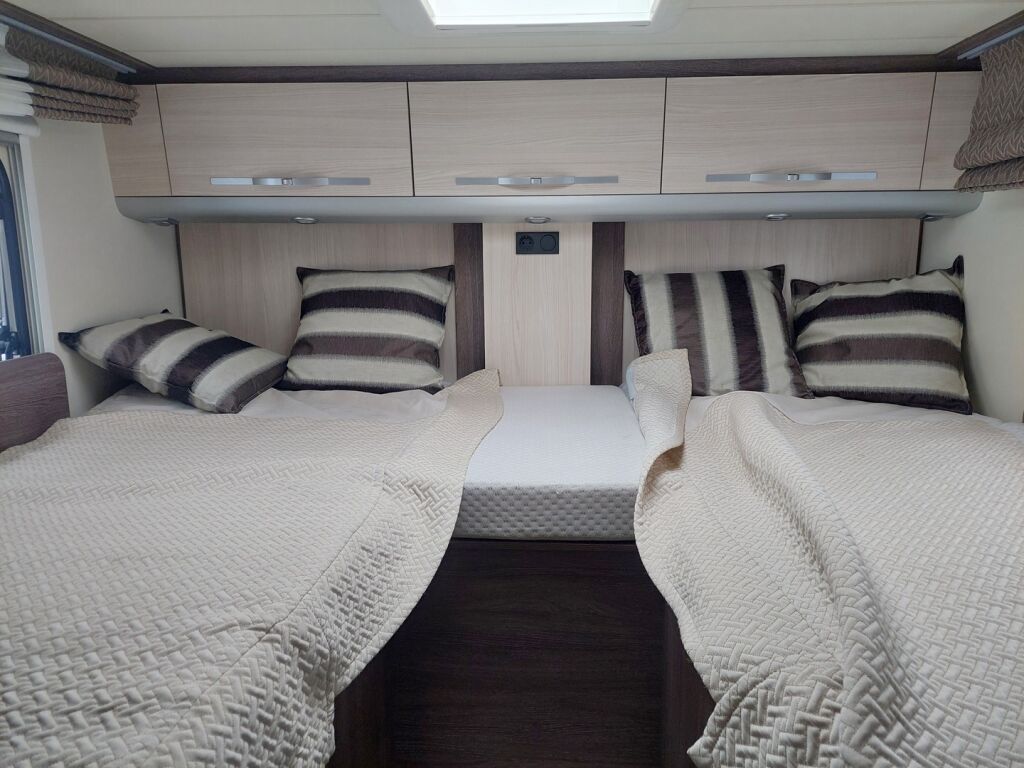 Bürstner Ixeo Time 726 2016 9