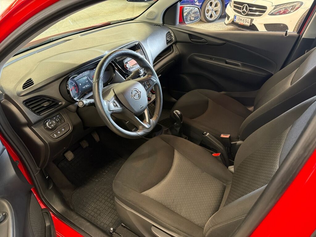 Opel Karl 2016 Punainen