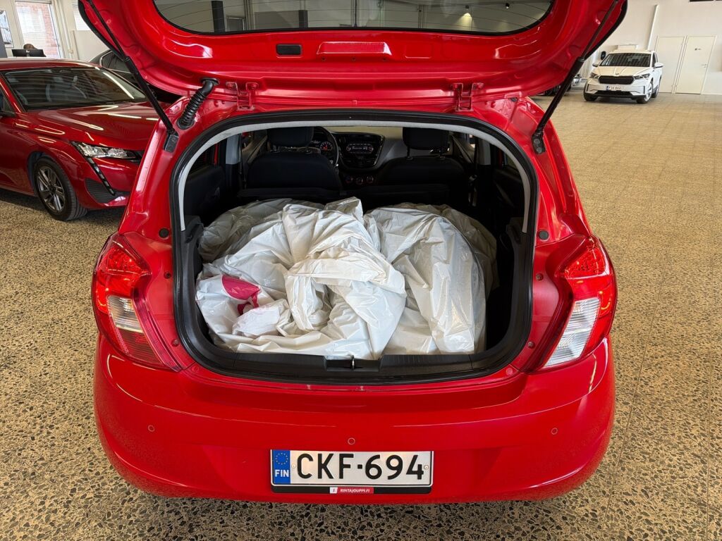 Opel Karl 2016 Punainen