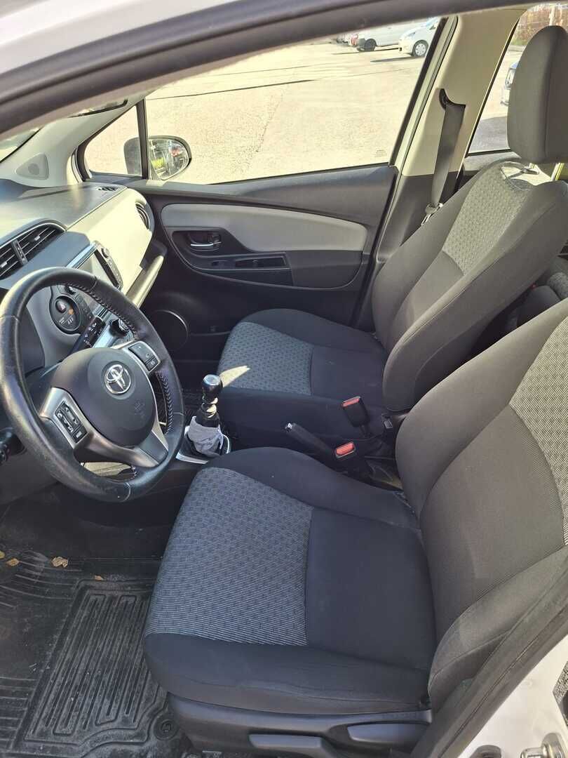 Toyota YARIS 2016 Valkoinen