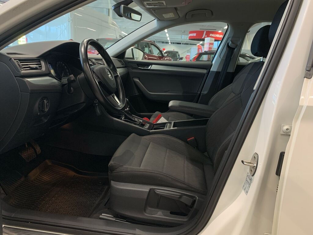 Skoda Superb 2015 Valkoinen