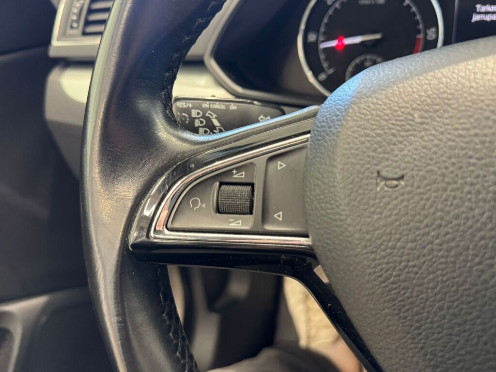 Skoda Superb 2015 Valkoinen