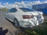 Skoda Superb 2016 Valkoinen