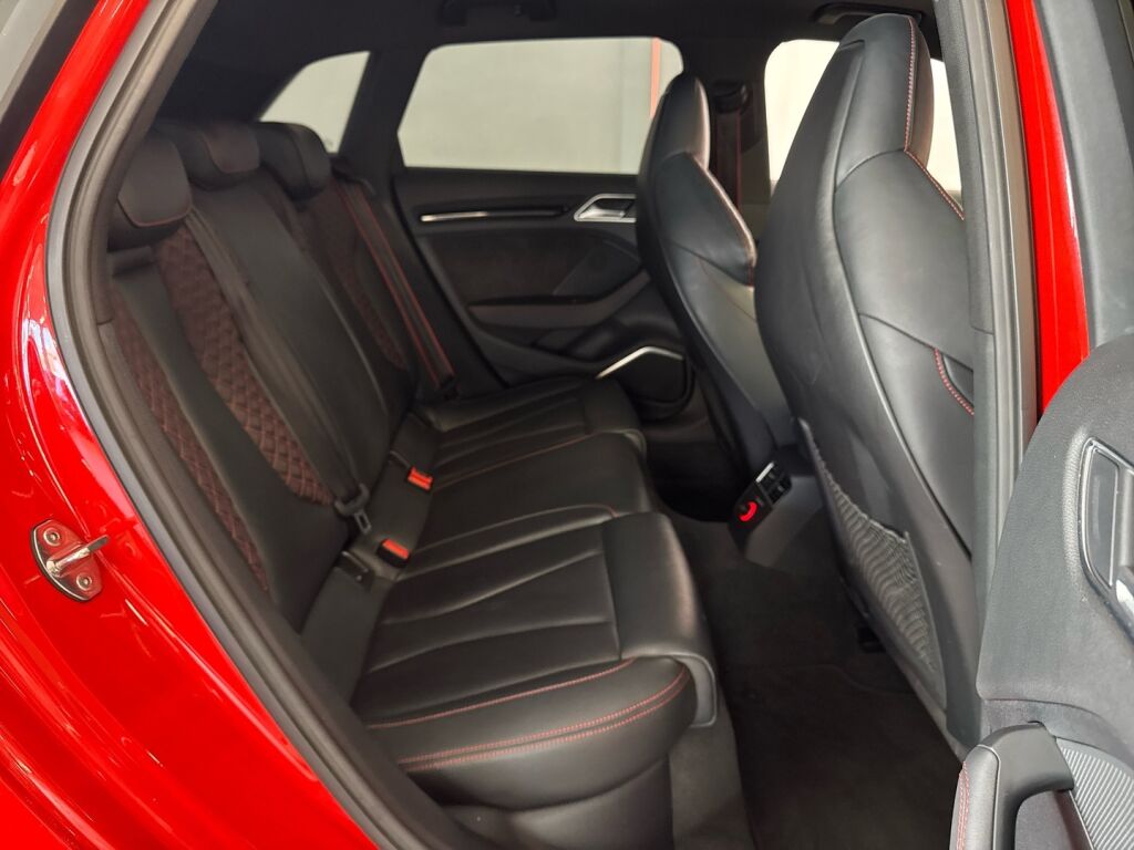 Audi RS 3 2016 Punainen