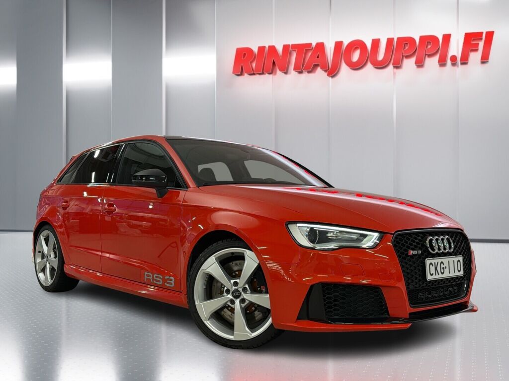 Audi RS 3 2016 Punainen
