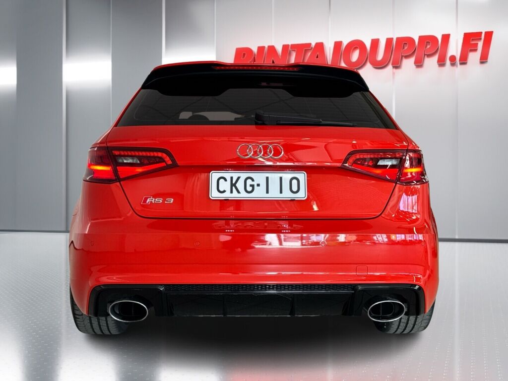 Audi RS 3 2016 Punainen