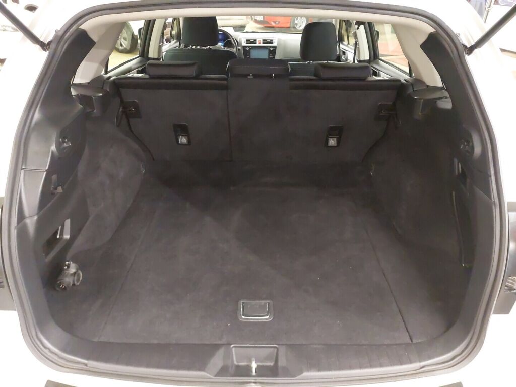 Subaru Outback 2016 Valkoinen