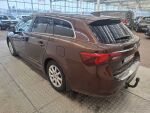 Toyota Avensis 2016 Ruskea (beige)