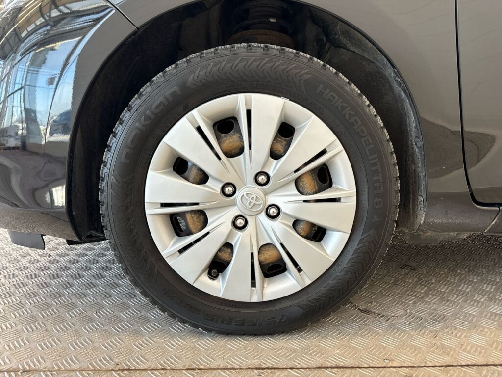 Toyota Yaris 2016 Musta