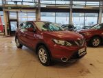 Nissan Qashqai 2017 Punainen