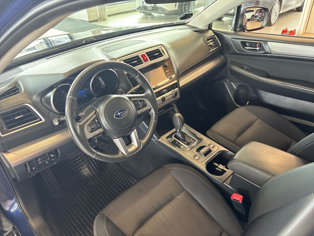 Subaru Outback 2016 Sininen
