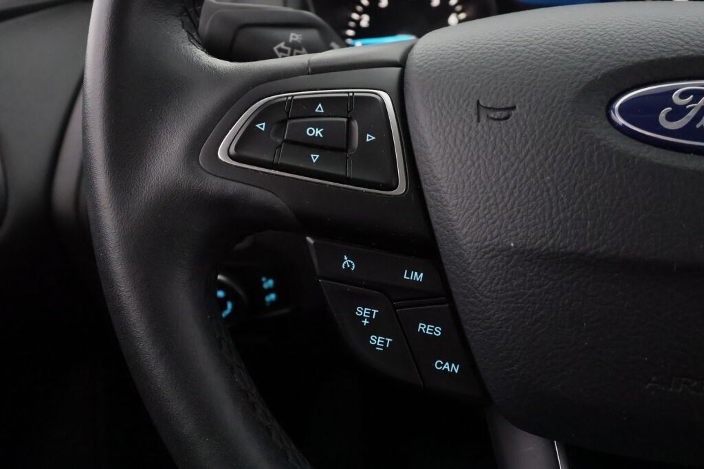 Ford Focus 2017 Valkoinen