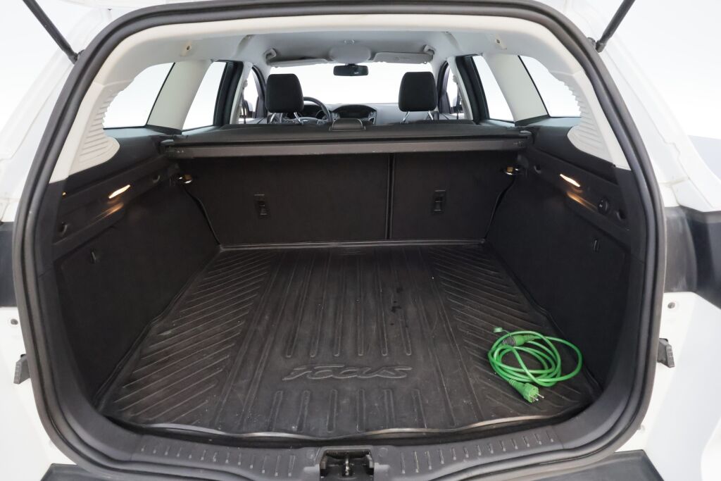 Ford Focus 2017 Valkoinen