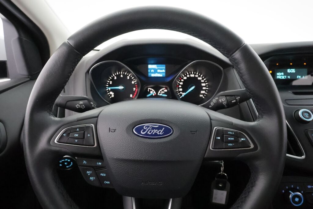 Ford Focus 2017 Valkoinen