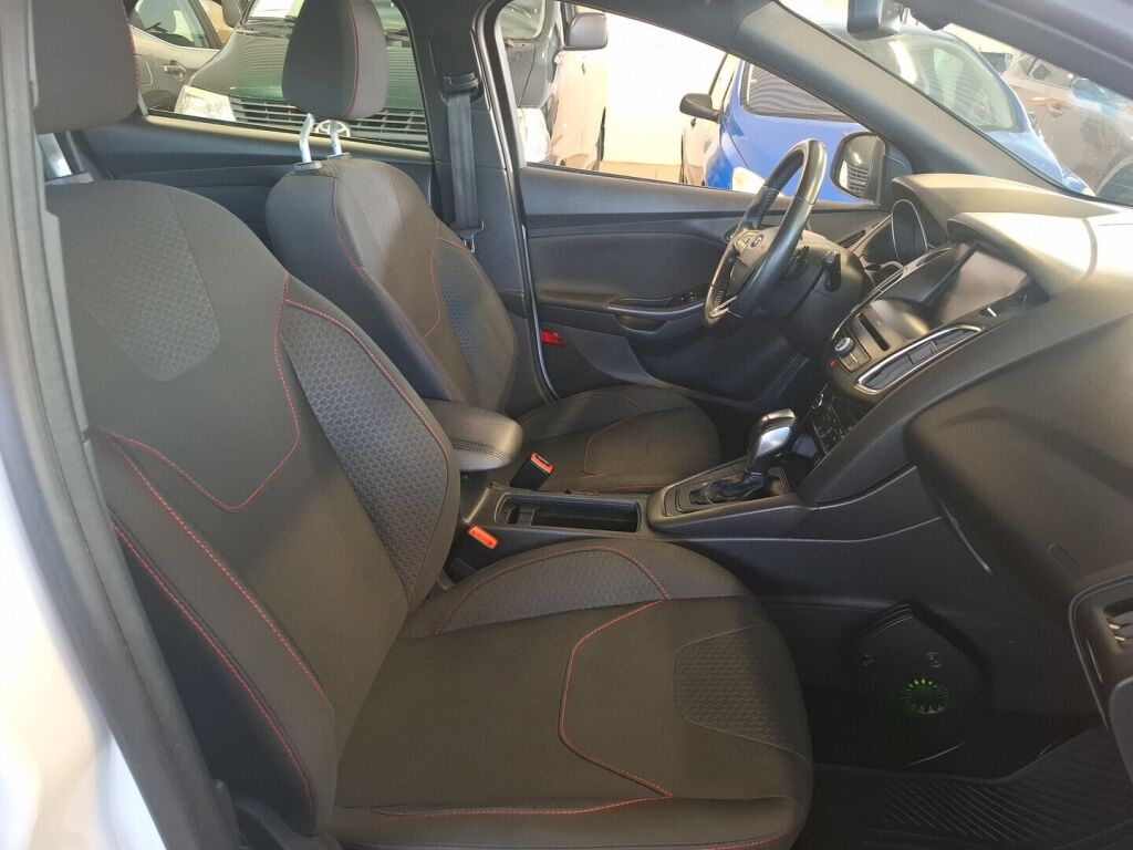 Ford Focus 2017 Valkoinen