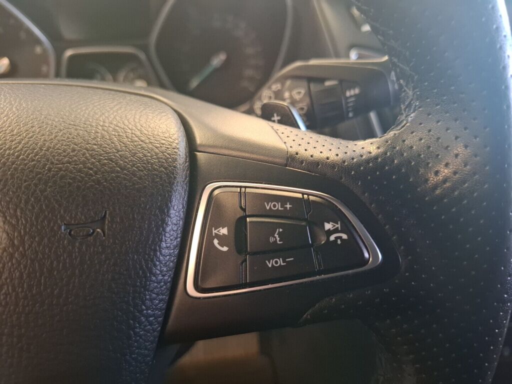 Ford Focus 2017 Valkoinen