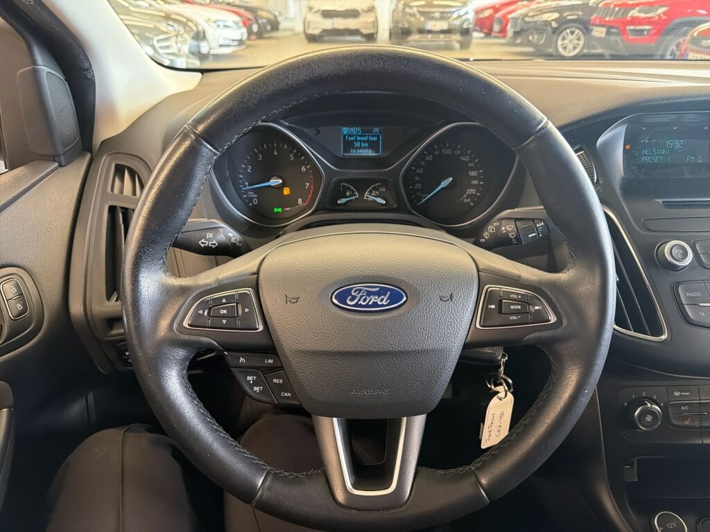 Ford Focus 2016 Valkoinen