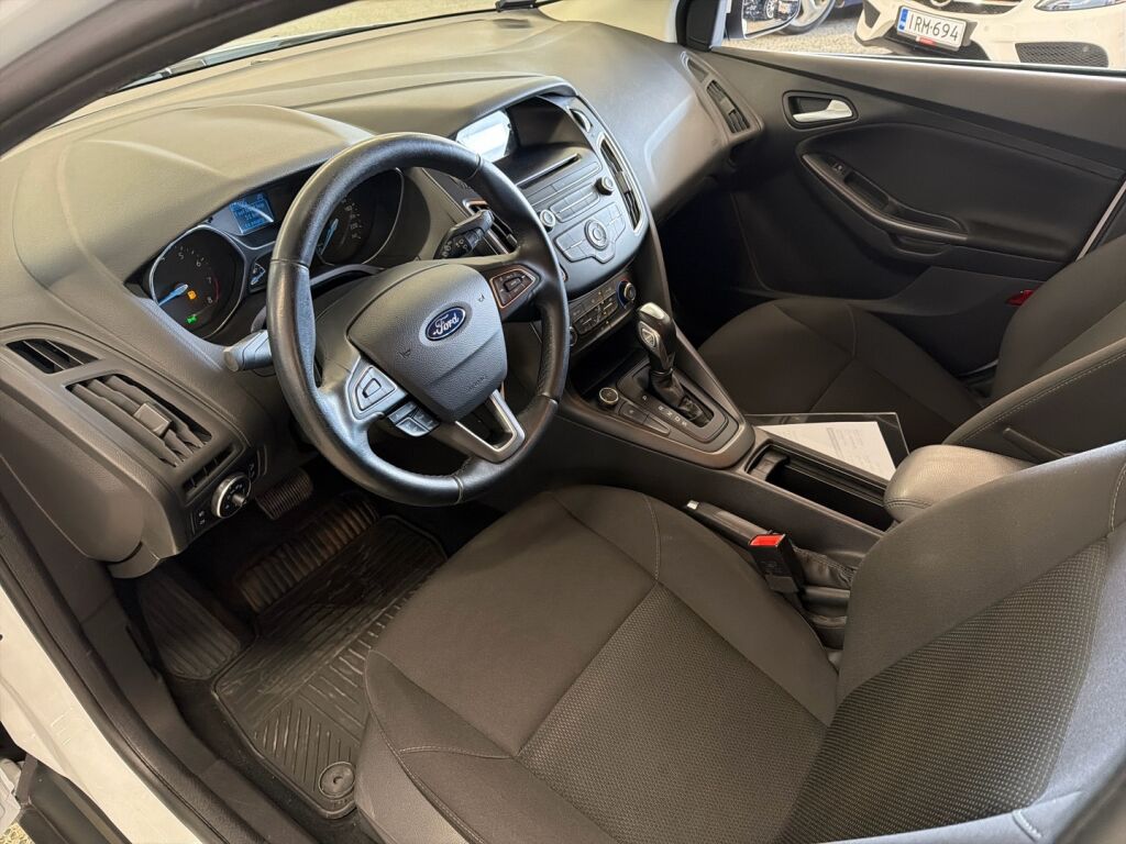 Ford Focus 2016 Valkoinen