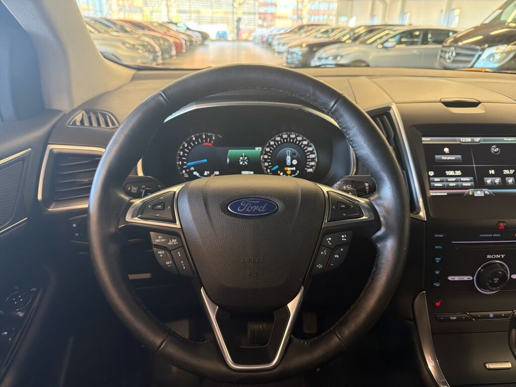 Ford Edge 2018 Punainen