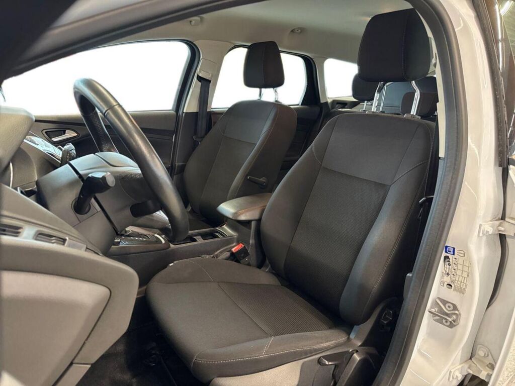 Ford Focus 2017 Valkoinen