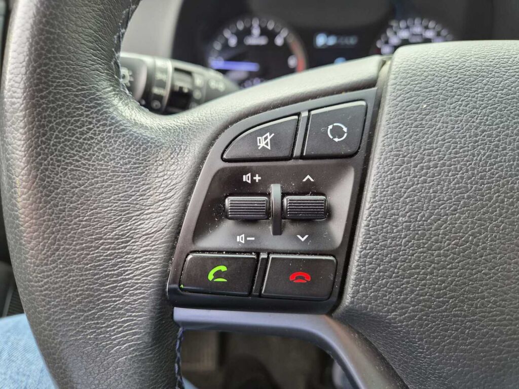 Hyundai Tucson 2017 Ruskea (beige)