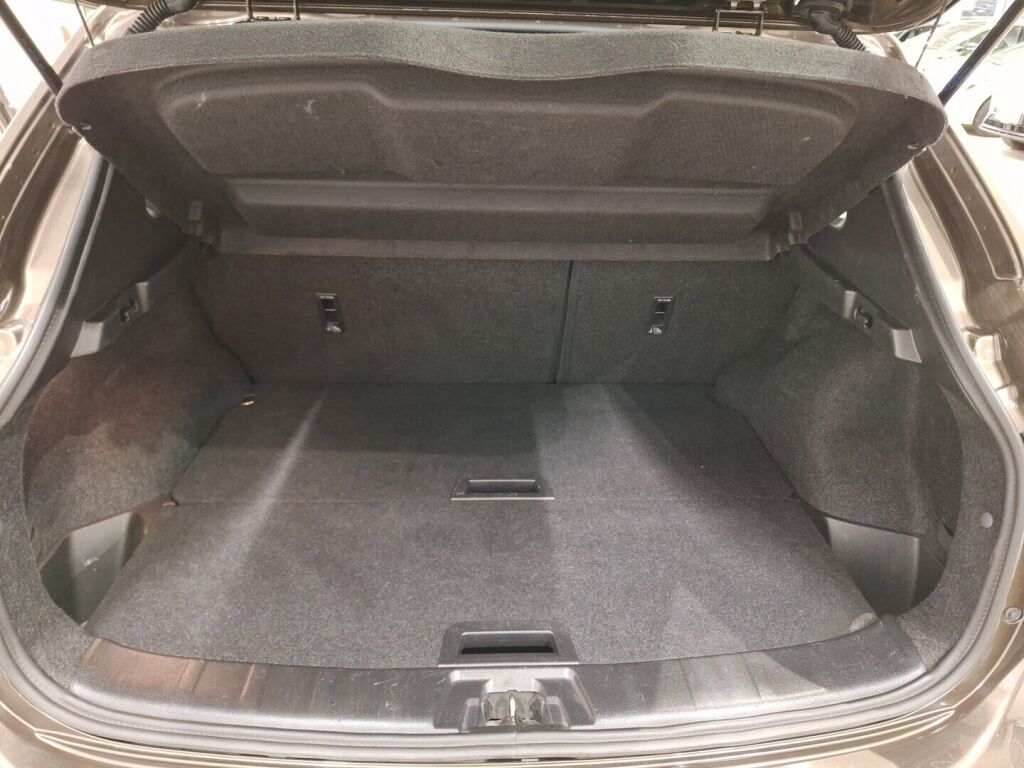 Nissan Qashqai 2017 Ruskea (beige)