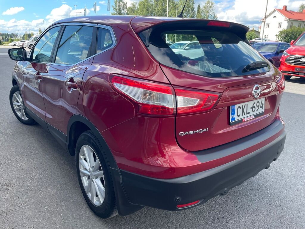 Nissan Qashqai 2017 Punainen